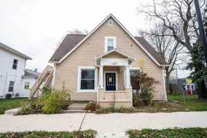 featured image of 411 S East St