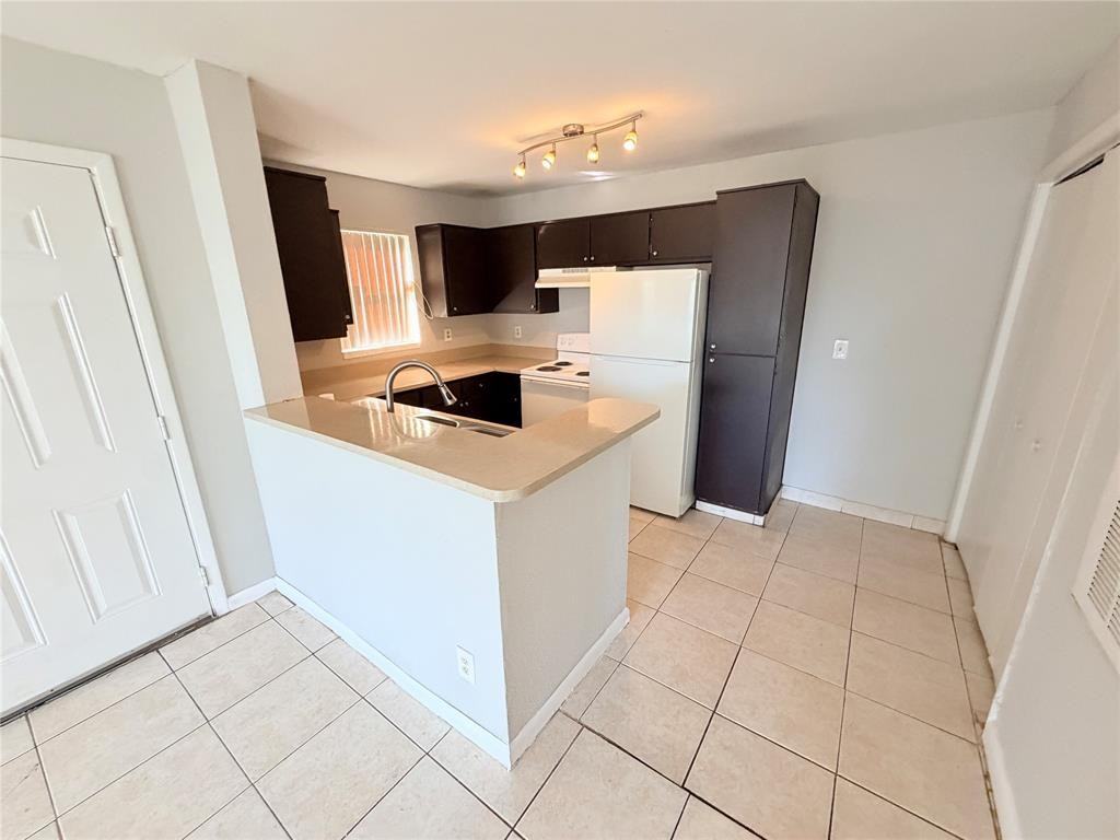 4005 Nw 87th Ave #4005-4005 - Photo 4 of 21