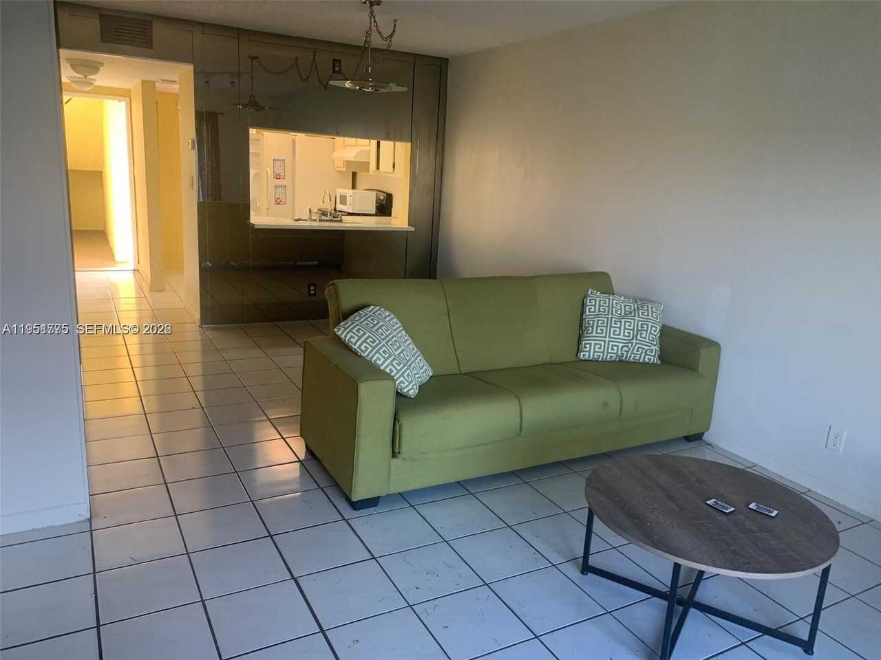 10009 Winding Lake Rd #10009-206 - Photo 5 of 7