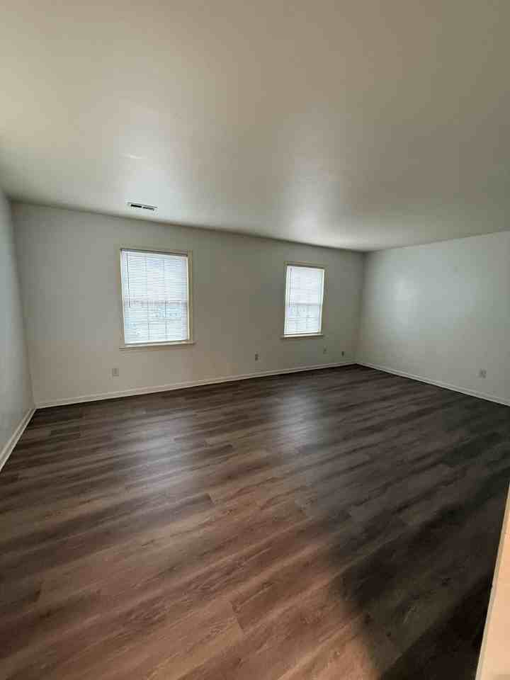 369 Circuit Ln - Photo 2 of 15