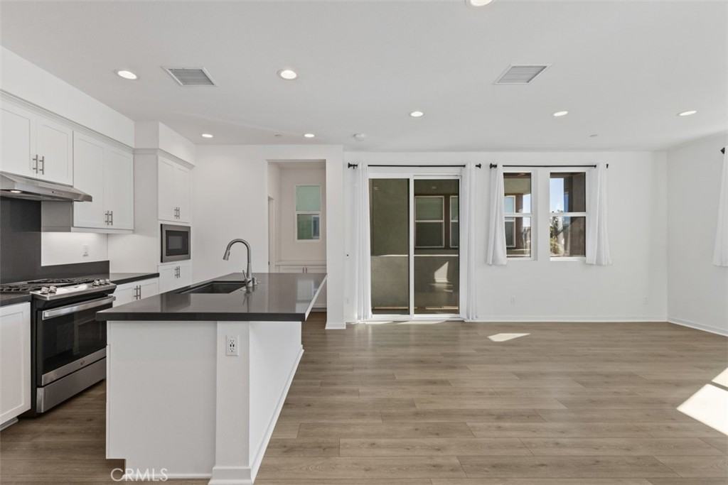 109 Mirth #109 - Photo 5 of 43