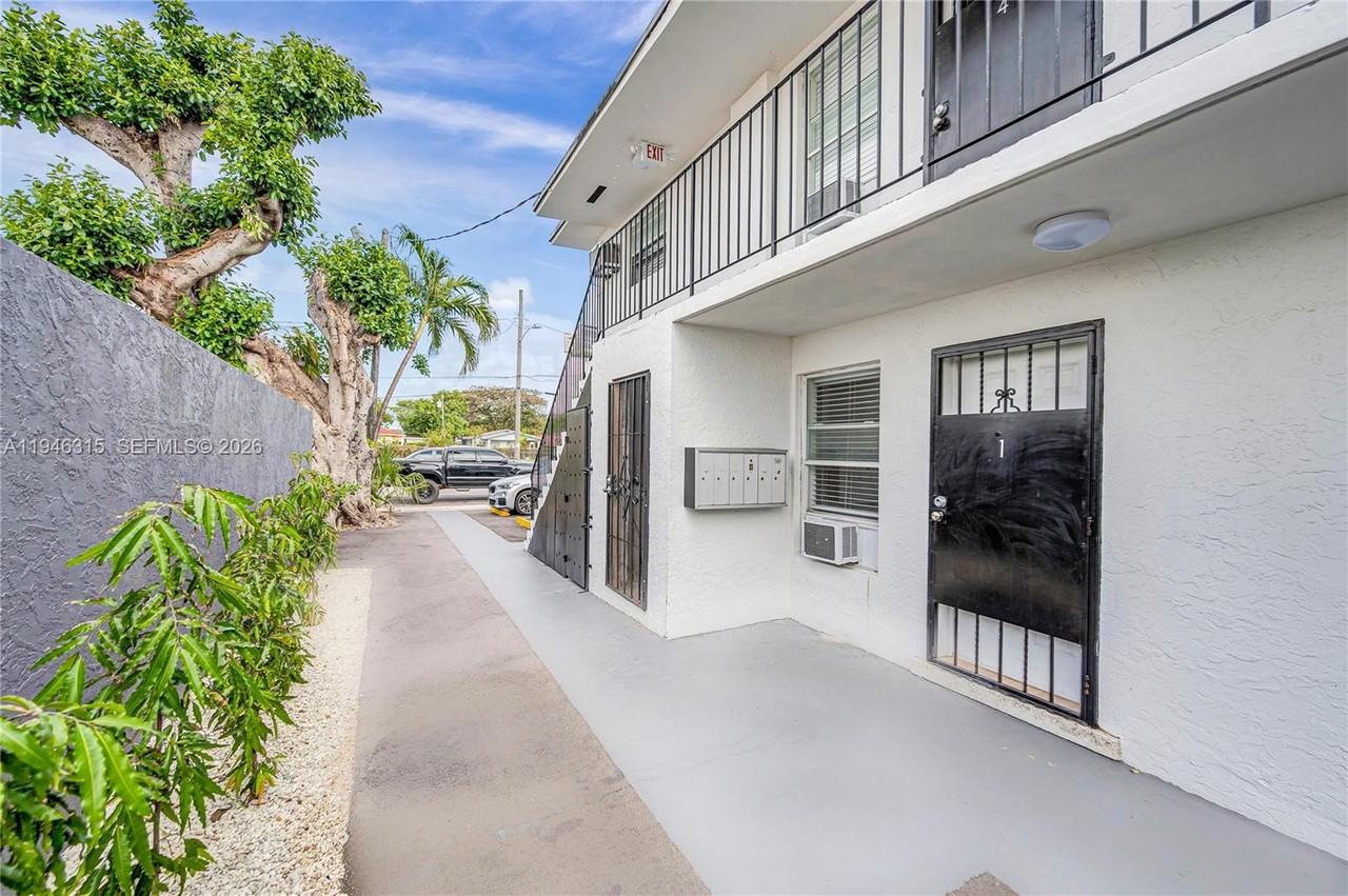 668 Nw 31st St #668-1 - Photo 2 of 24