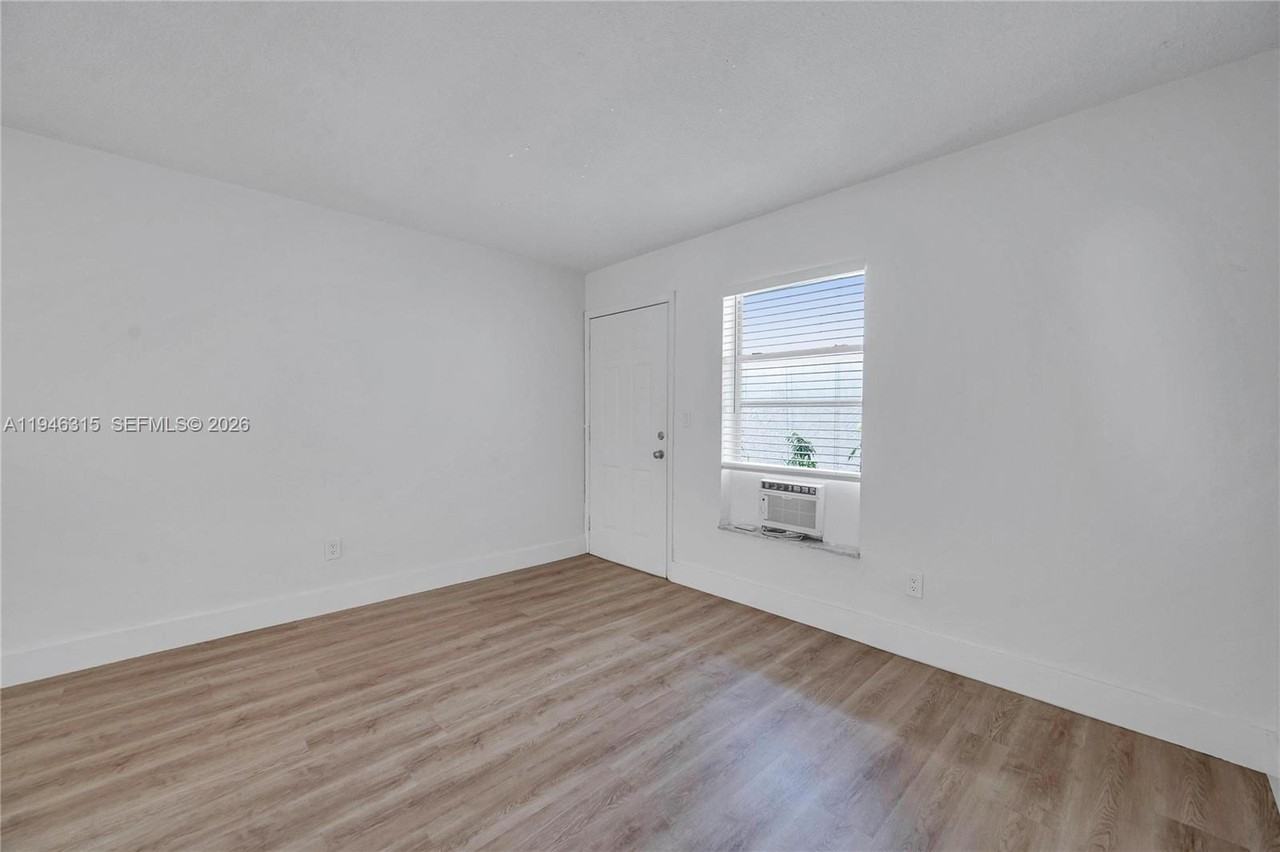 668 Nw 31st St #668-1 - Photo 6 of 24