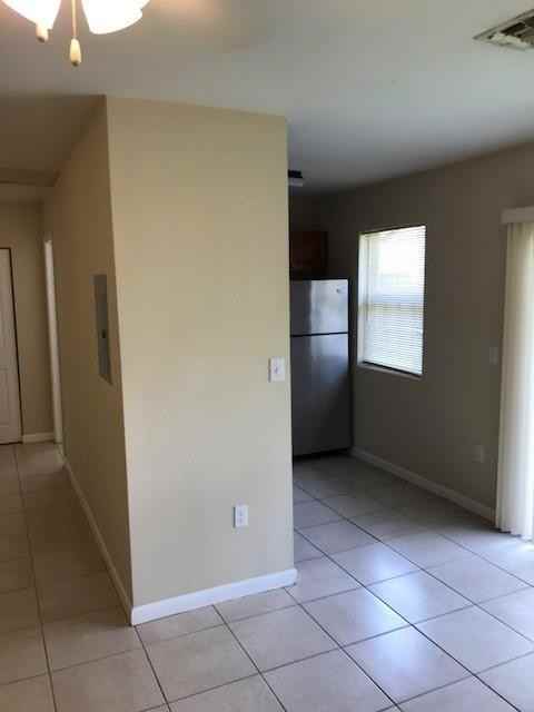 4110 N 31st Ter #4110 - Photo 3 of 9