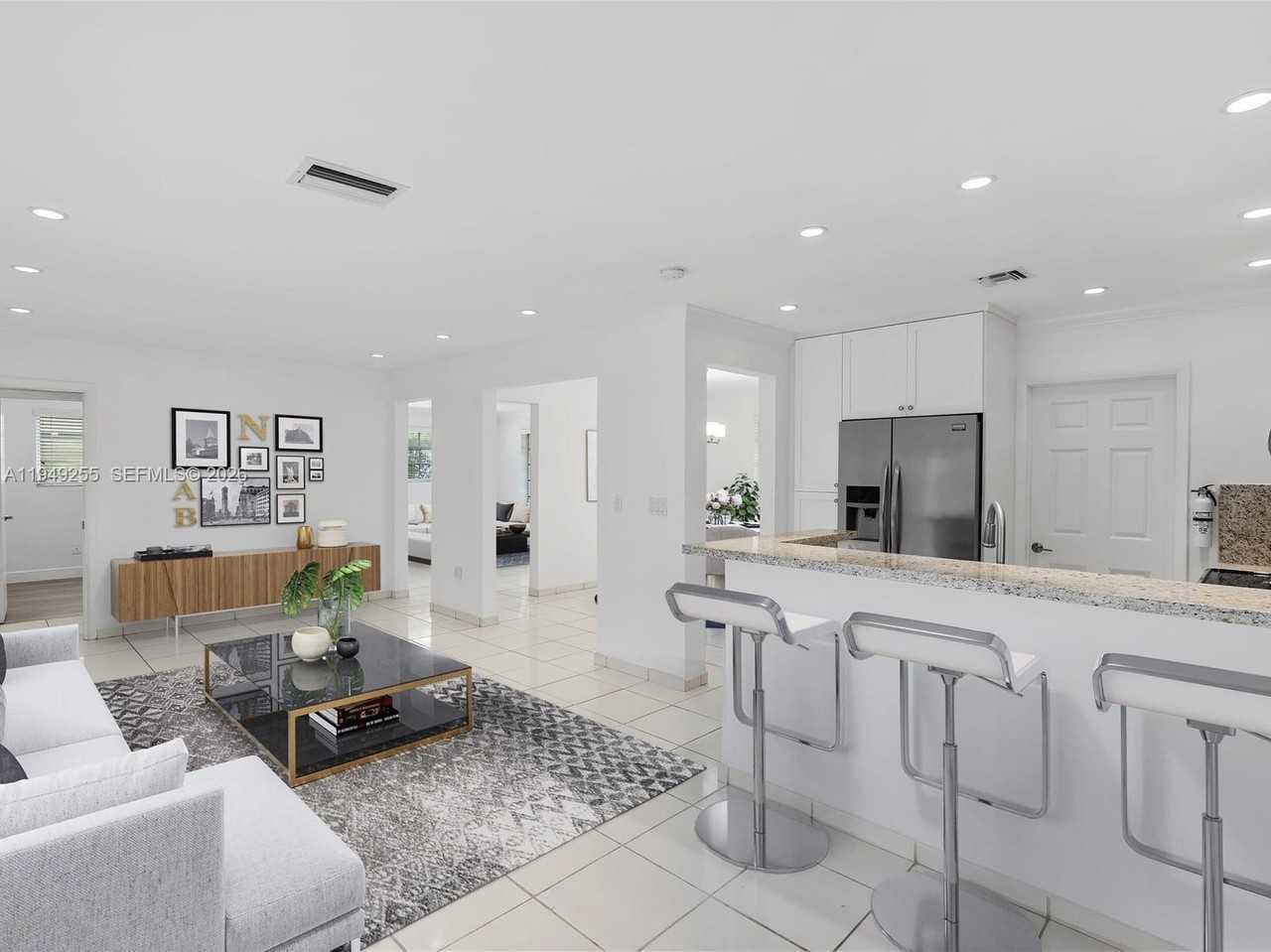 911 Pizarro St #911 - Photo 3 of 18