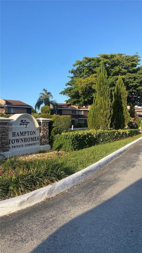 1177 Sussex Dr #1177 - Photo 6 of 27