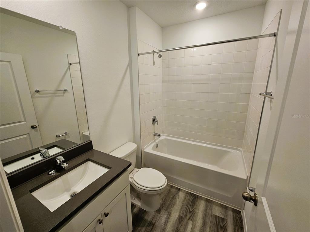 32476 Weathered Oak Dr #32476 - Photo 7 of 35