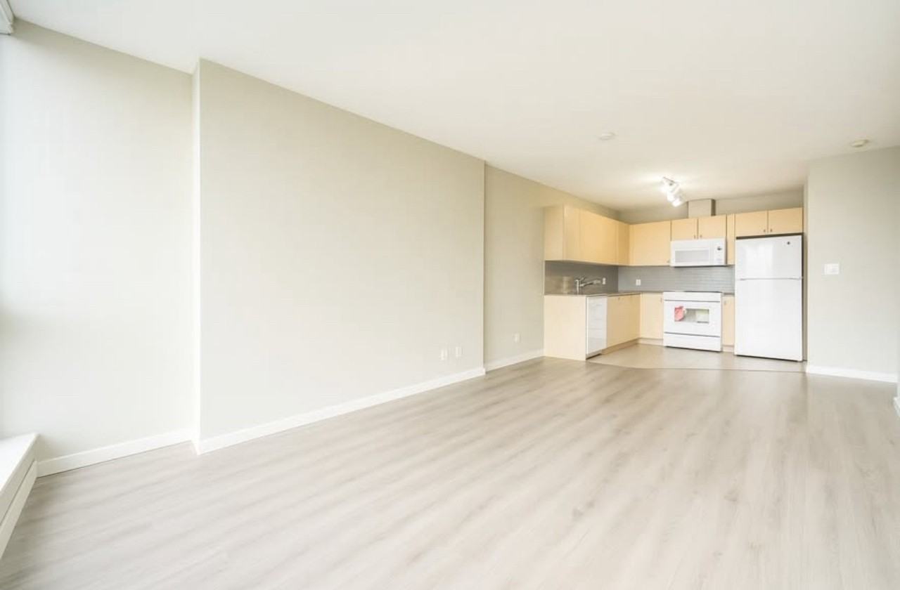 13618 100 Ave - Photo 3 of 12