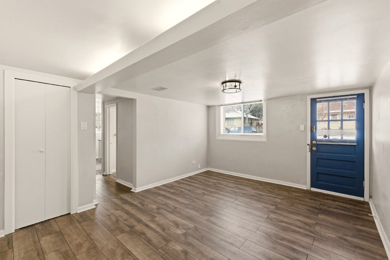 2838 E 11th Ave - Photo 3 of 14