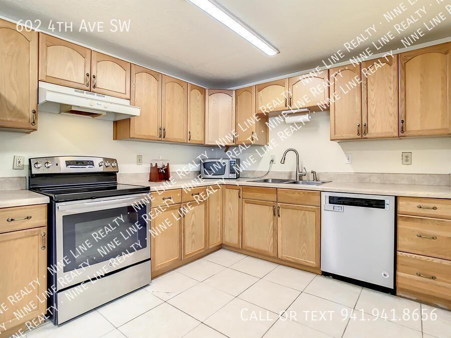 602 4th Ave Sw - Photo 2 of 50