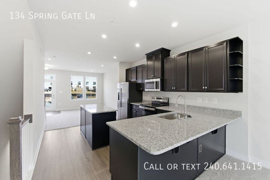 134 Spring Gate Ln - Photo 2 of 24