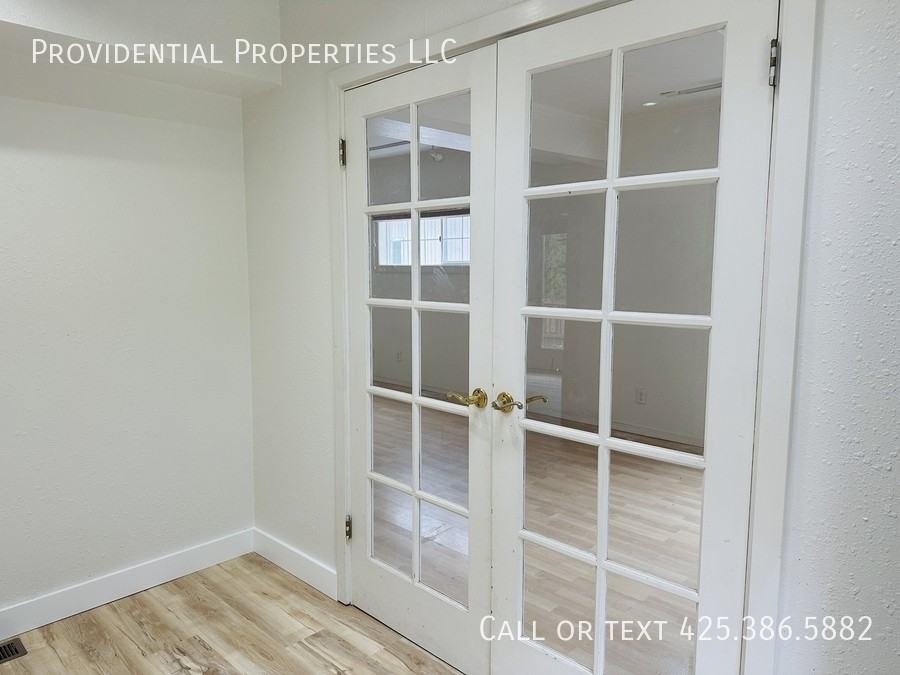 20620 Larch Way - Photo 3 of 19