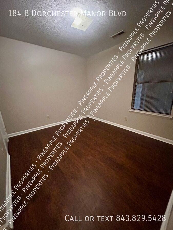 184B Dorchester Manor Blvd - Photo 2 of 5