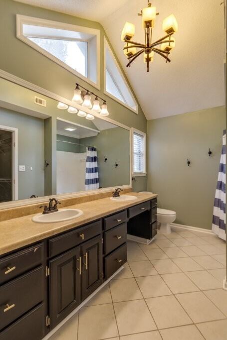 397 Greenwich Dr - Photo 2 of 20