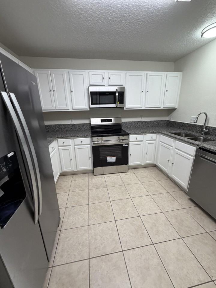 1418 Manotak Point Dr #201 - Photo 3 of 17