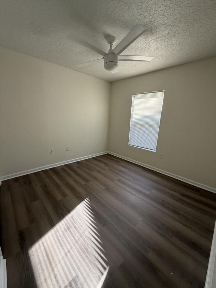 1418 Manotak Point Dr #201 - Photo 4 of 17