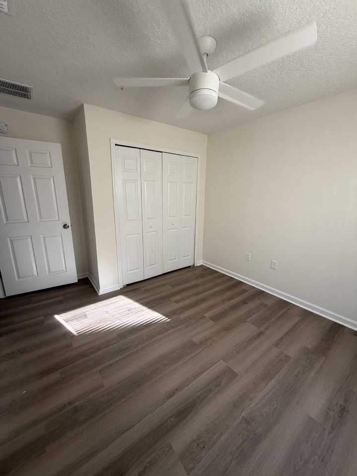 1418 Manotak Point Dr #201 - Photo 5 of 17