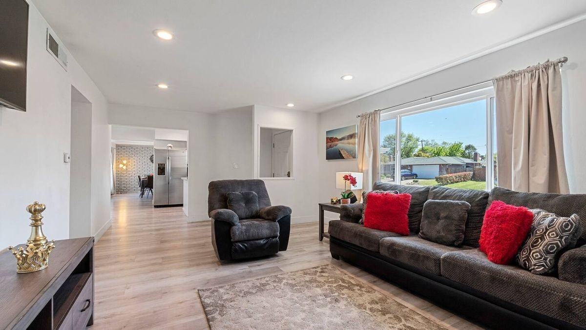 6513 Westbrook Dr - Photo 2 of 18