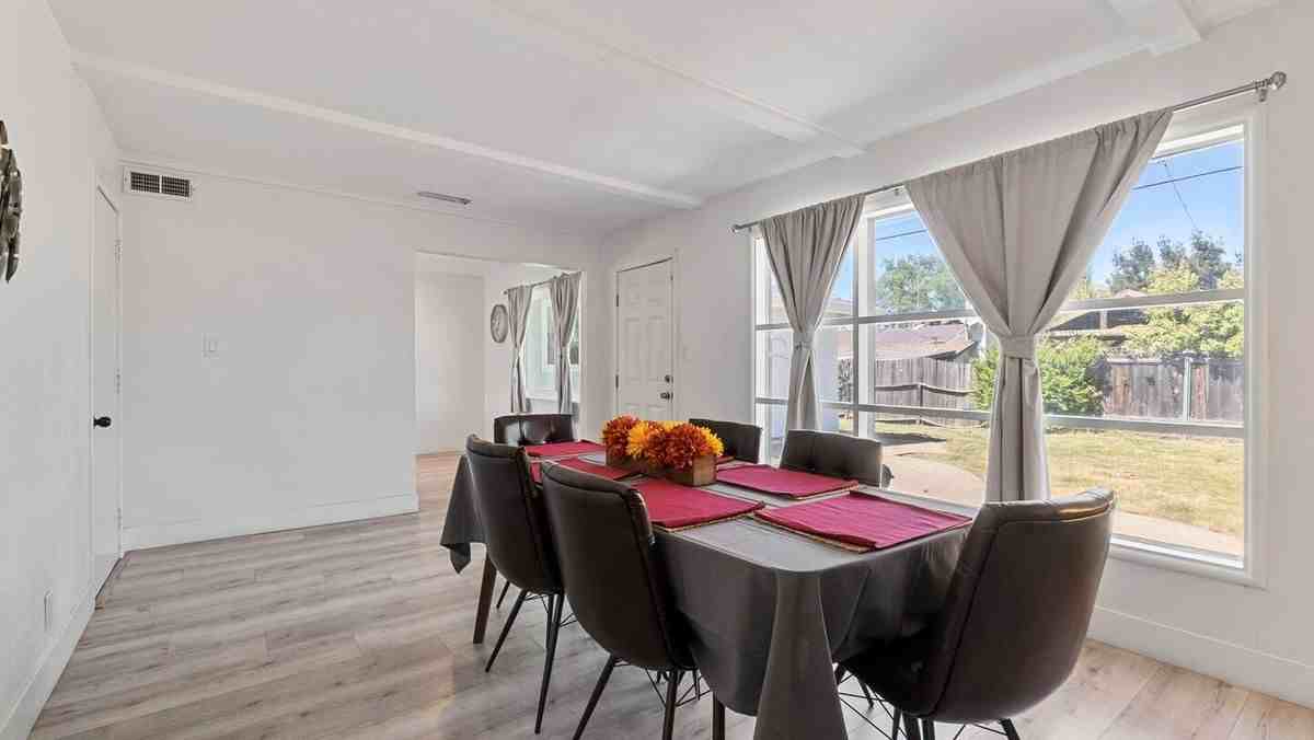 6513 Westbrook Dr - Photo 7 of 18