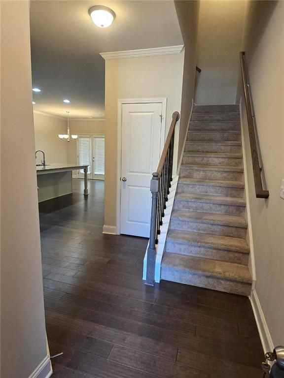 305 Holdings Dr - Photo 2 of 14