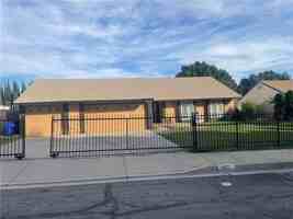 featured image of 1053 N Wisteria Ave