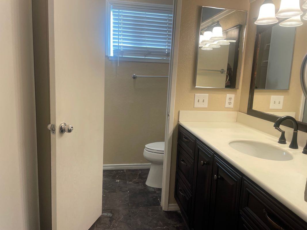 1053 N Wisteria Ave - Photo 5 of 7