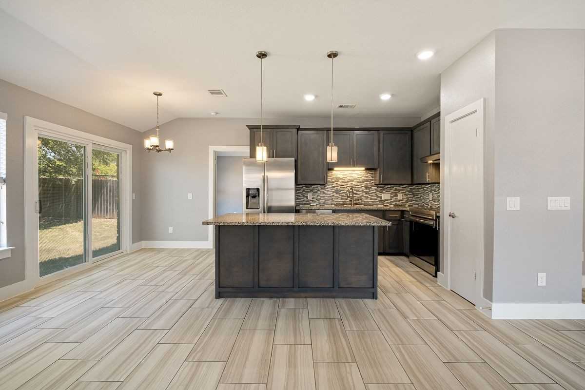 902 Low Brim Cv - Photo 2 of 3