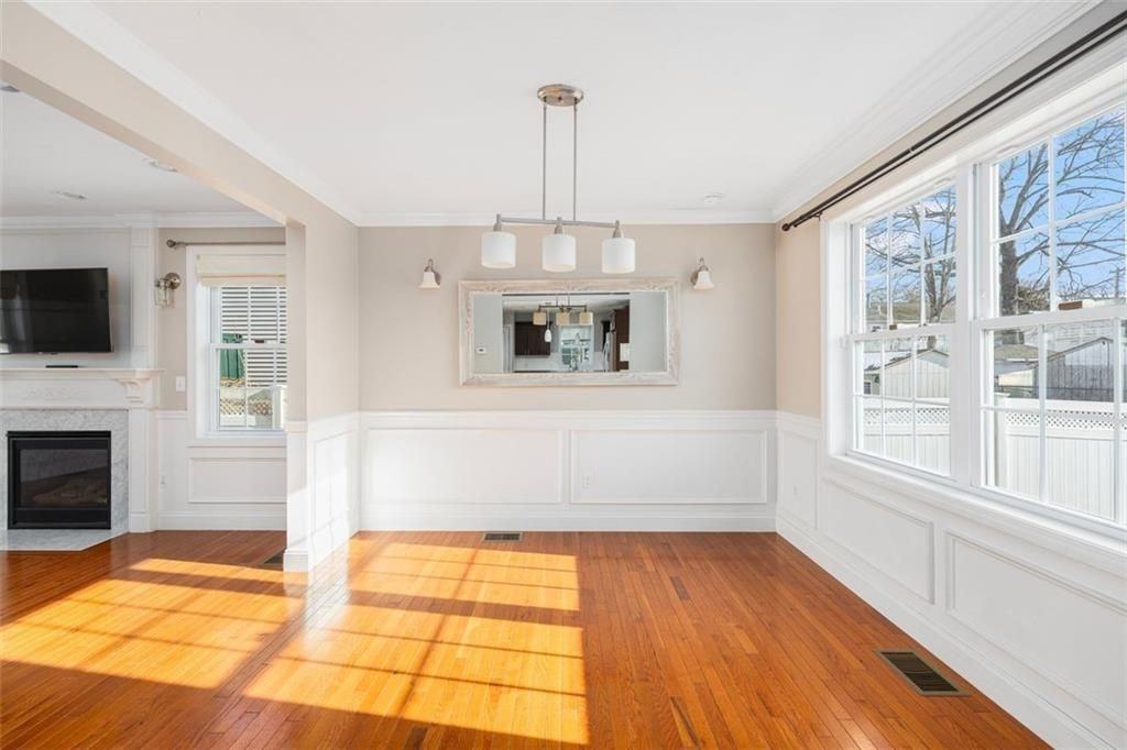 227 Marshall Ave - Photo 2 of 50