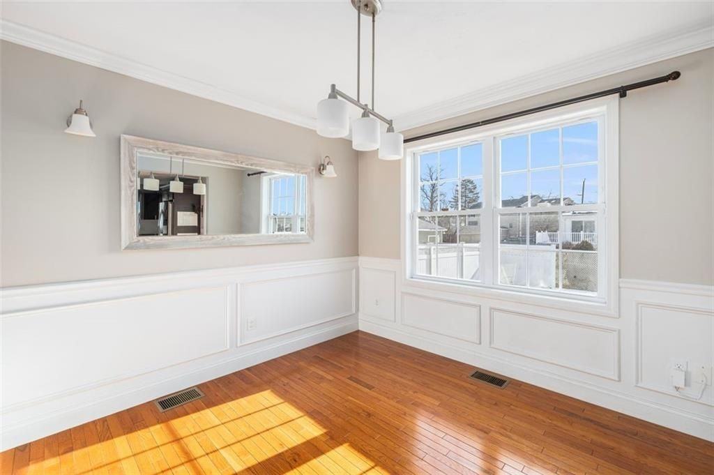 227 Marshall Ave - Photo 3 of 50