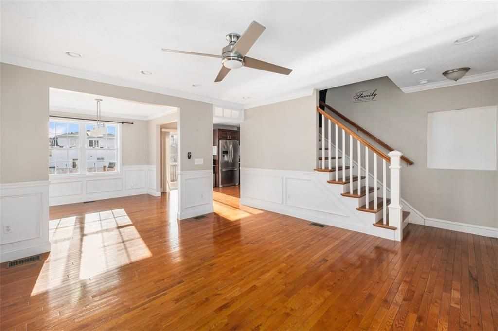 227 Marshall Ave - Photo 4 of 50