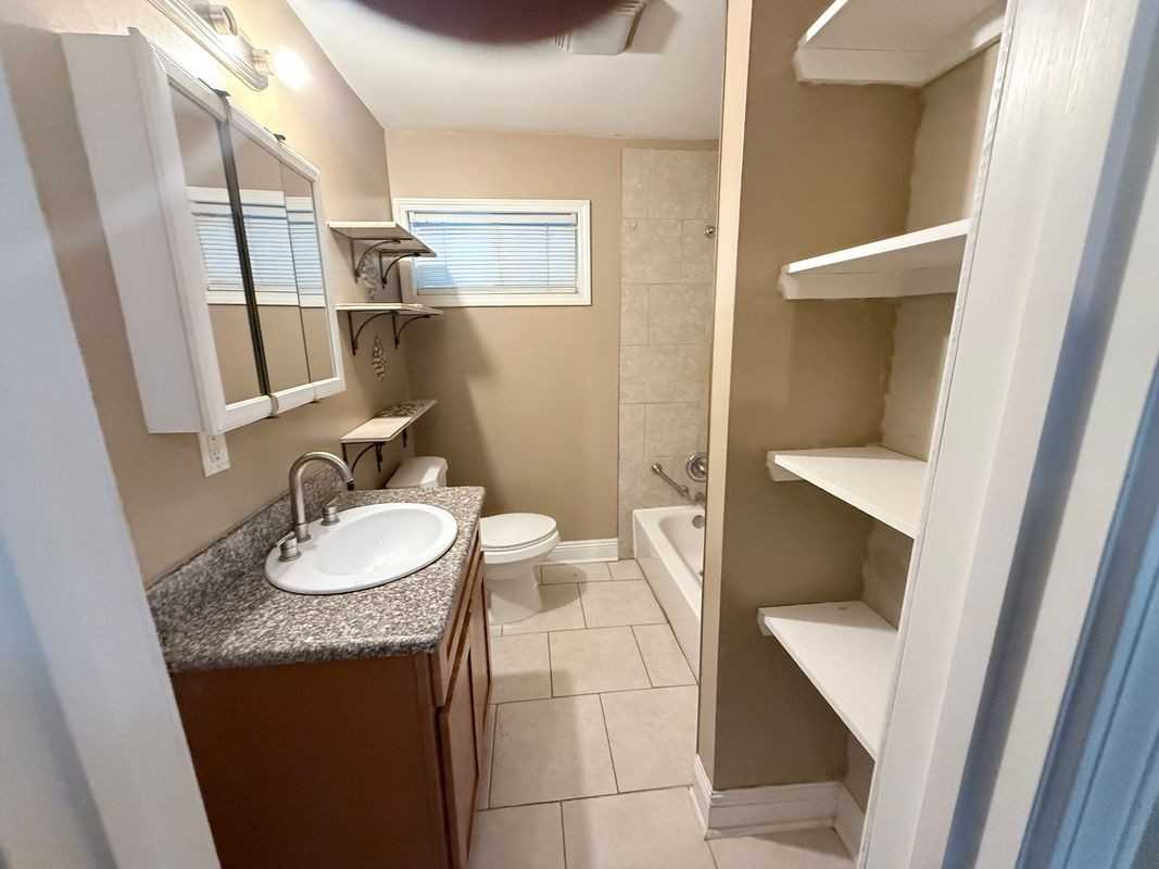 2560 Madrid St - Photo 6 of 11