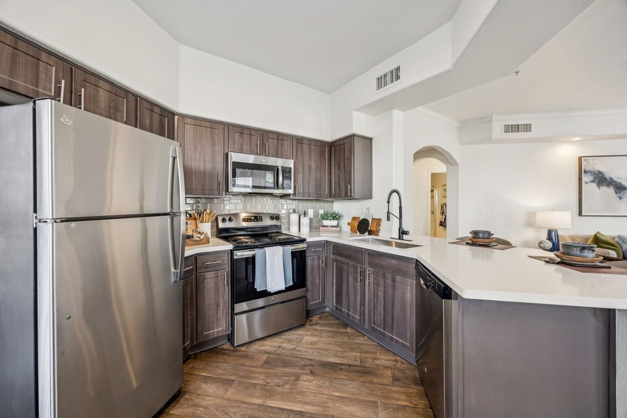 McDermott Place - Photo 3 of 27