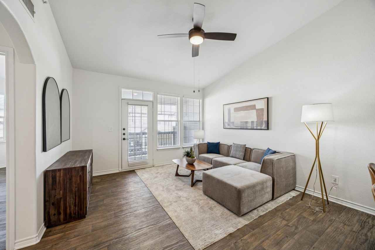 McDermott Place - Photo 7 of 27