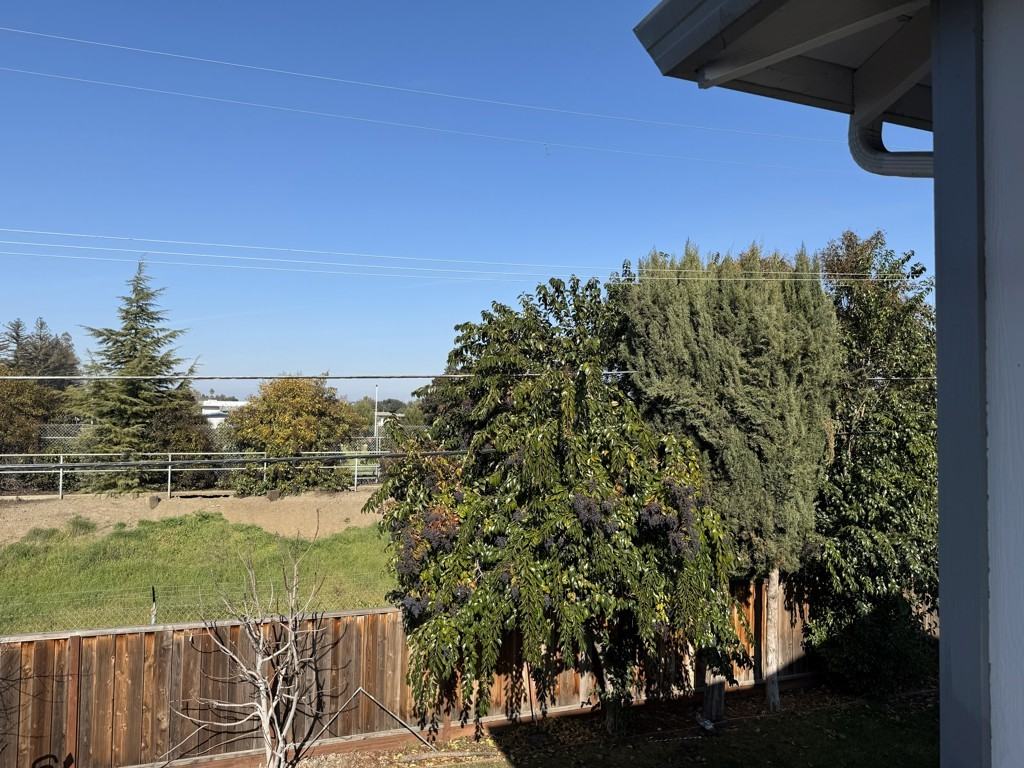 3819 Underwood Dr #4 - Photo 4 of 12