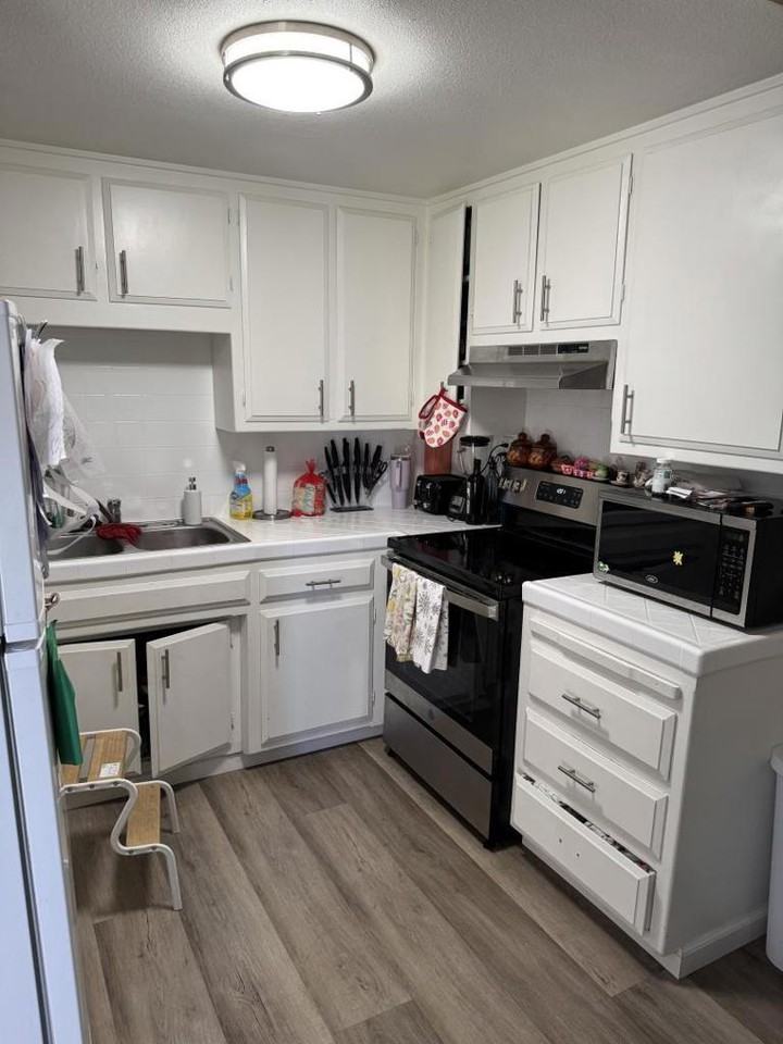 3819 Underwood Dr #4 - Photo 6 of 12