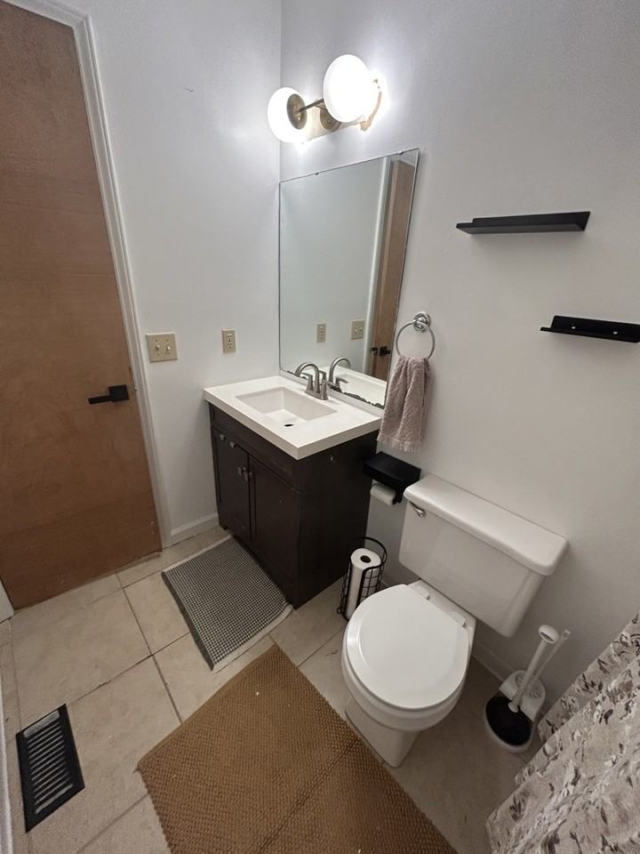 5206 Hunters Trl - Photo 3 of 14