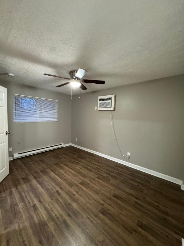 2602 Chesterfield Ct #2 - Photo 3 of 6