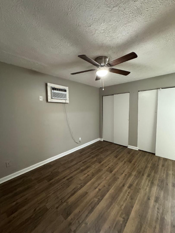 2602 Chesterfield Ct #2 - Photo 4 of 6