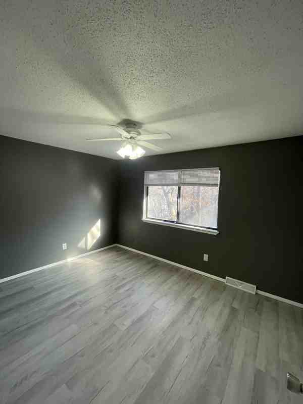 3211 Schuetzen Ln - Photo 2 of 10