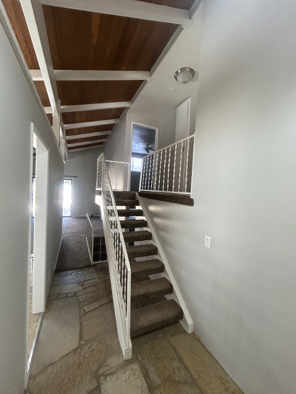 184 Crestview Dr - Photo 3 of 14