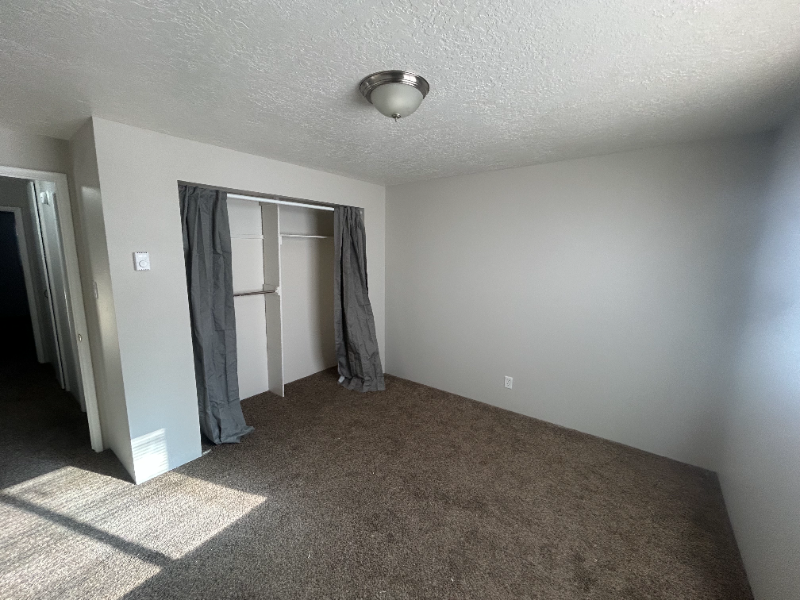 184 Crestview Dr - Photo 4 of 14