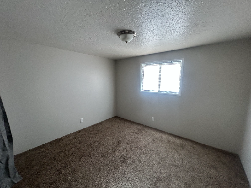 184 Crestview Dr - Photo 5 of 14