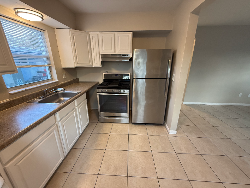 1407 S Madison Ave #A - Photo 2 of 10