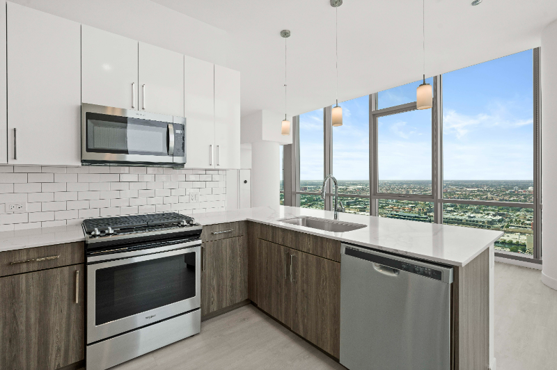 814 S Michigan Ave - Photo 3 of 24