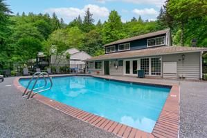 featured image of 17202 Ne 85th Pl