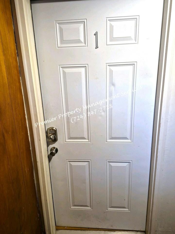 483 New York Avenue, Unit 1 - Photo 2 of 9