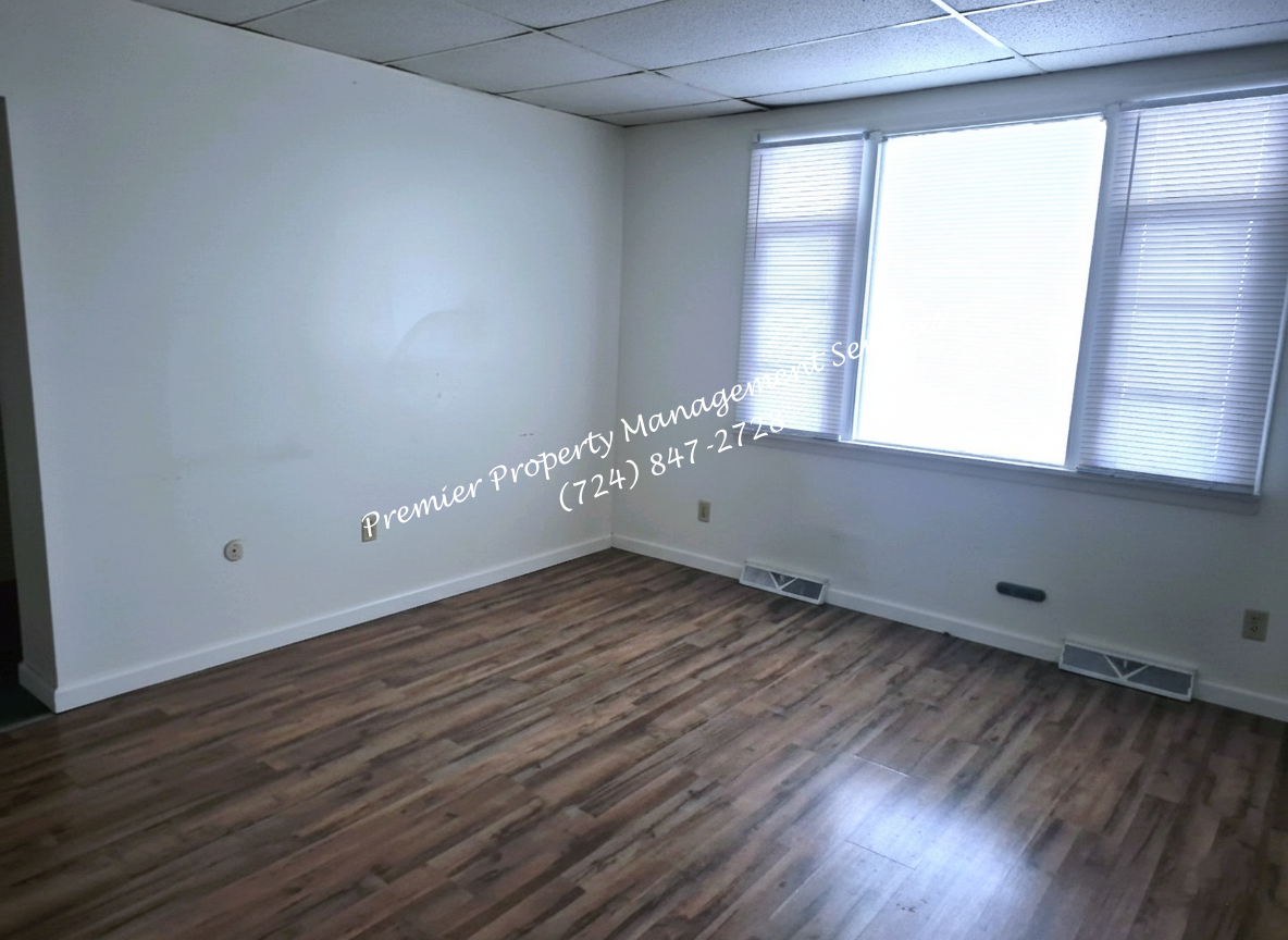 483 New York Avenue, Unit 1 - Photo 3 of 9