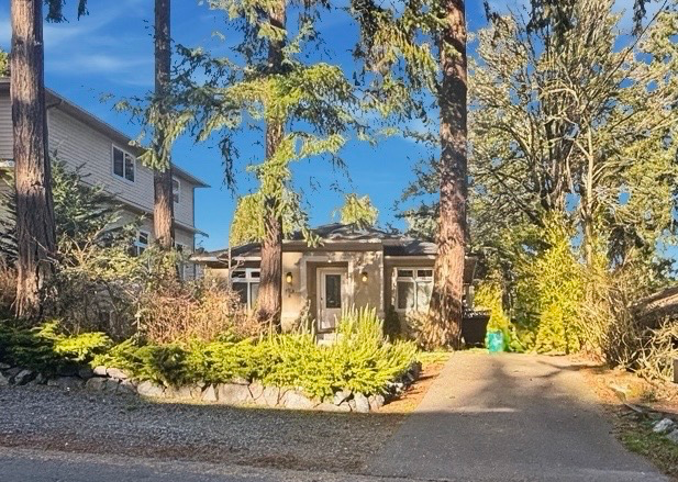 106 N 140th St #B - Photo 4 of 33