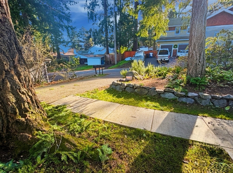 106 N 140th St #B - Photo 5 of 33