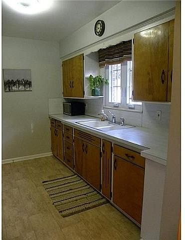 2843 Castleton Avenue - Photo 2 of 14